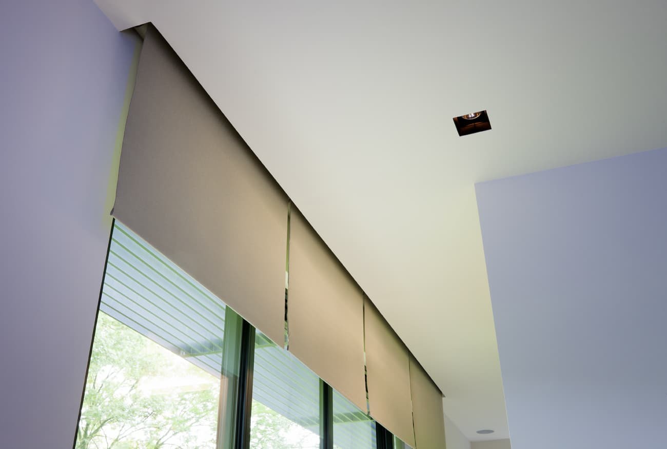 Automatic curtains